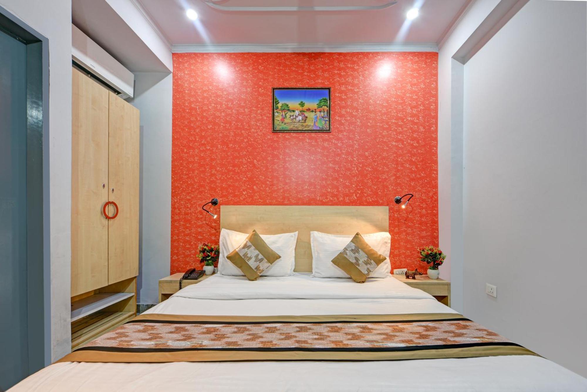 Royal Spark Inn1 - Medicity Gurugram, Near Medanta Hospital Gurgaon Eksteriør billede