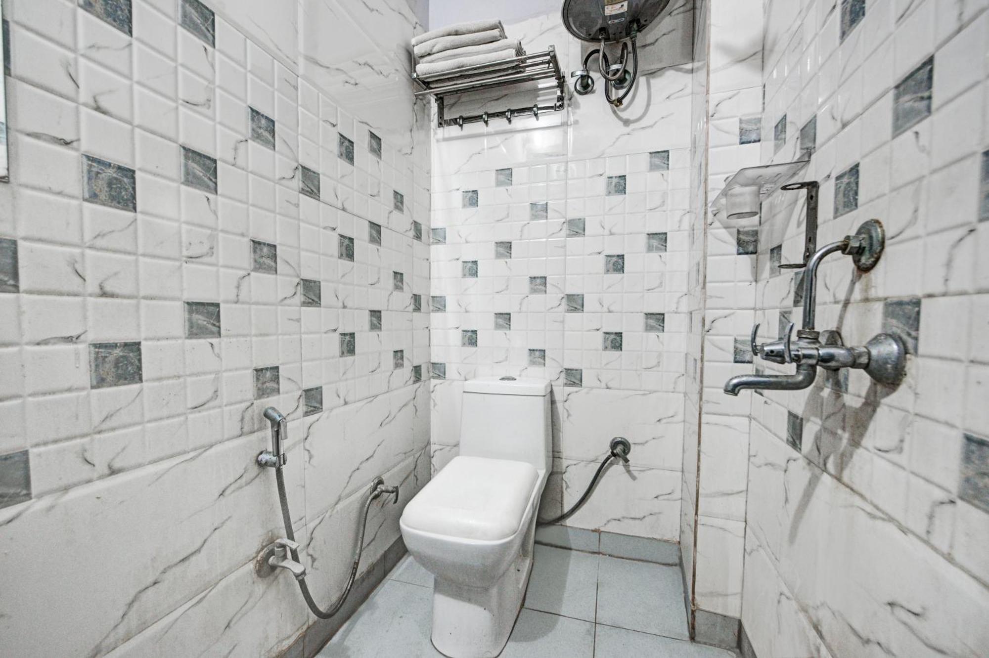 Royal Spark Inn1 - Medicity Gurugram, Near Medanta Hospital Gurgaon Eksteriør billede